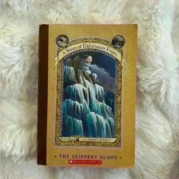 4 Book Bundle Novels including The Series  of Unfortunate Events and Mockingbird - Picture 2 of 14